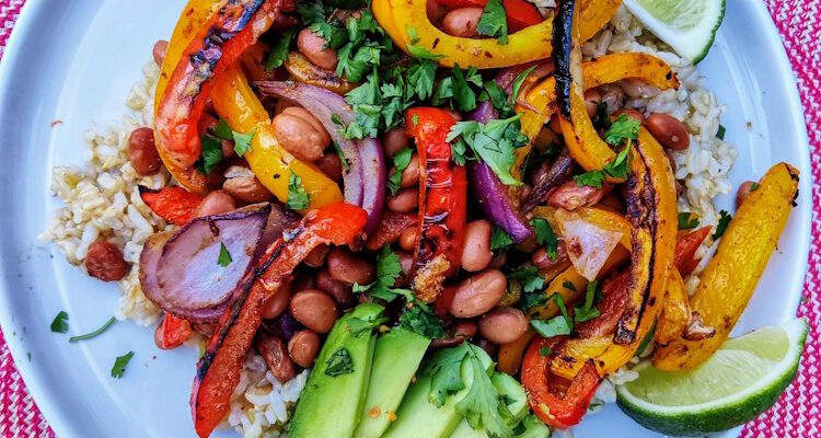 How to Make Fajita Brown Rice Bowl